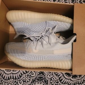 Yeezy 350 Cloud